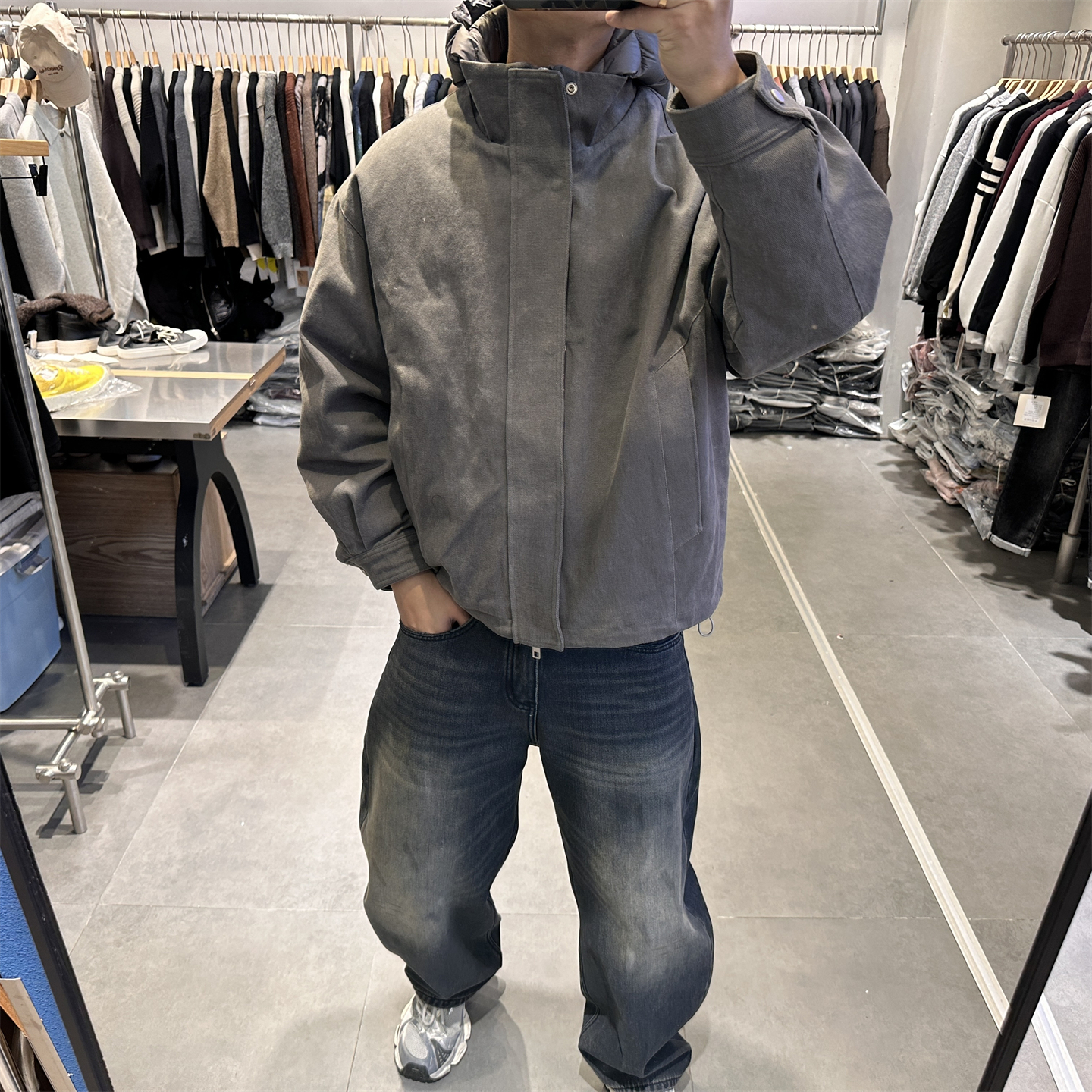 可脱卸内胆连帽羽绒服男