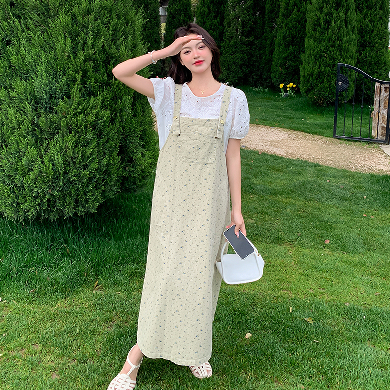 夏季穿搭背带裙2025新款女气质孕妇甜辣工装显瘦碎花吊带裙连衣裙，女装背心吊带，金十上