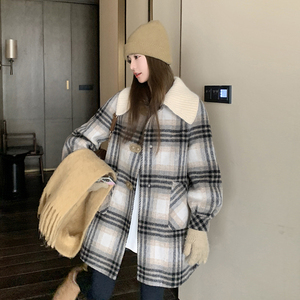 格子毛呢外套女冬季新款英伦风学生加厚复古韩版宽松小个子呢大衣图片