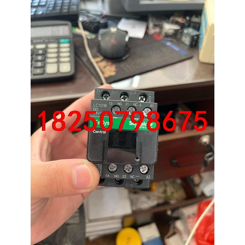施耐德LC1D18BDC 接触器 全新带包装议价