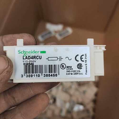 拆机施耐德接触器配件 LAD4RCU 浪涌抑制模块，成色如图议价