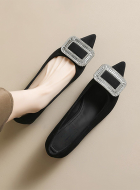 小码女鞋31 32 33平底鞋黑色绒面水钻方扣女鞋尖头大码单鞋41-43