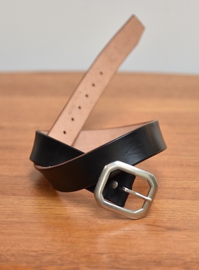 “一物”美洲鞍革手染黑 3.9cm 合金带扣腰带