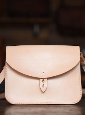 Another 意大利植鞣革新款包包女斜挎包女包单肩包 特惠推广！