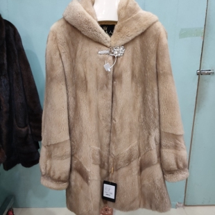 SP4642 潮流女装 米黄帽款 时尚