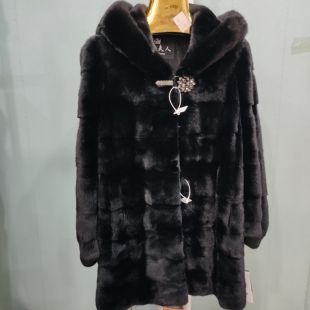 SP2670 潮流女装 黑色横排帽 时尚