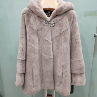 潮流女装 水粉色帽款 时尚