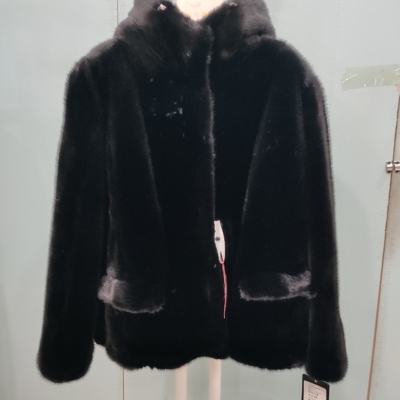 黑色明兜风雪帽 时尚潮流女装SP3126