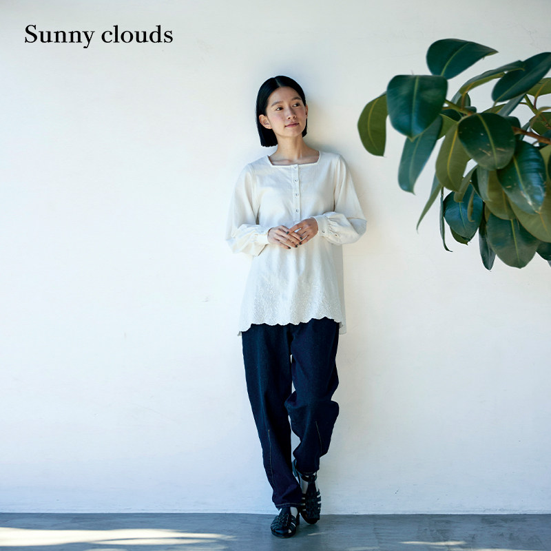 纯棉白色刺绣衬衫宽松