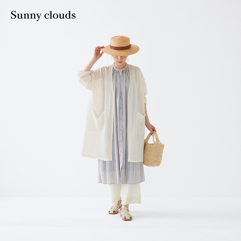 轻薄疏织 光泽感 九分袖 无扣设计