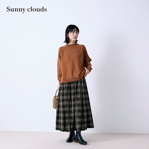 焦糖色纯棉半高领针织衫