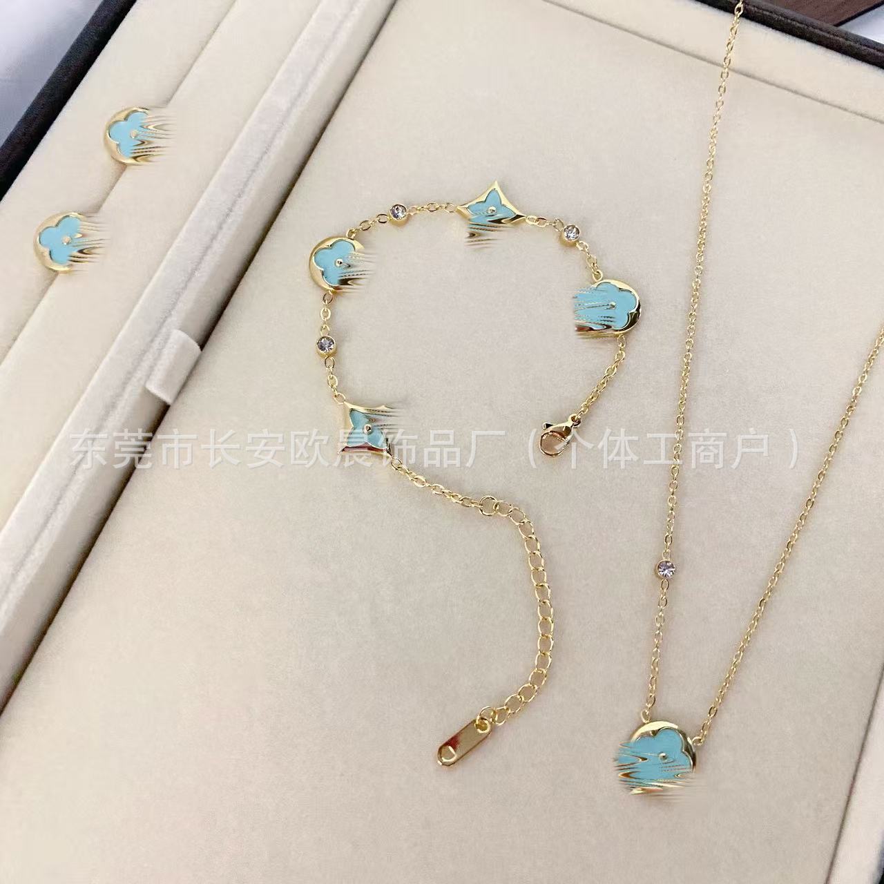 三件套锆石五叶花项链耳钉戒指套装法式新设计不掉色炉内真空镀