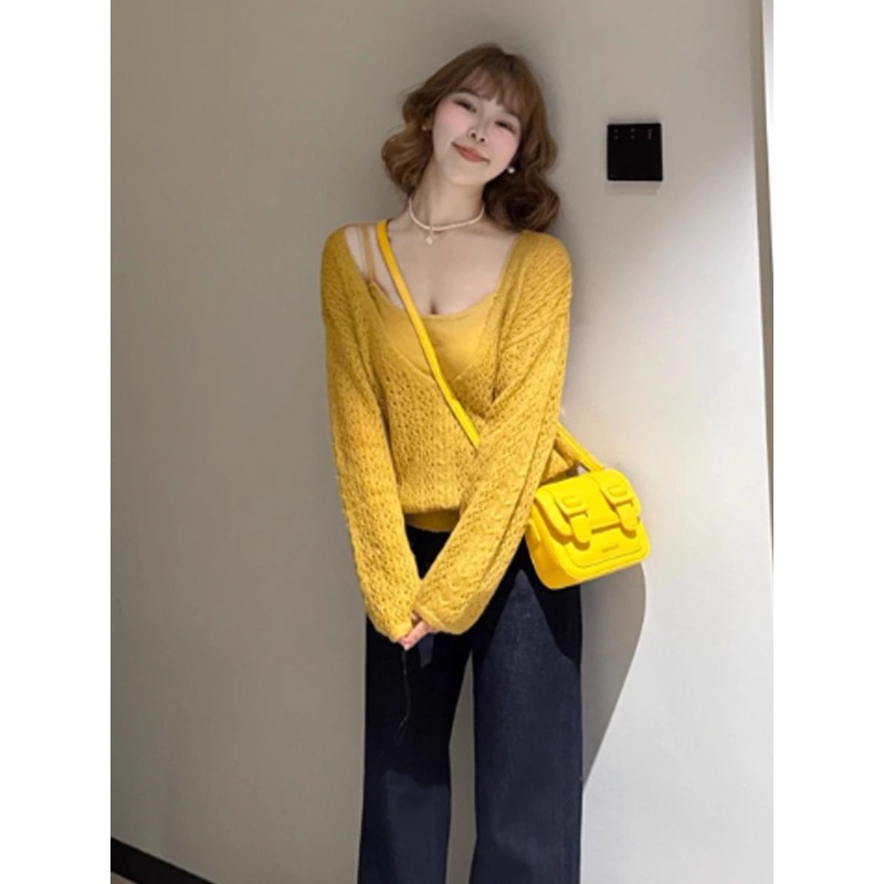 黄色针织衫叠穿吊带上衣两件套装