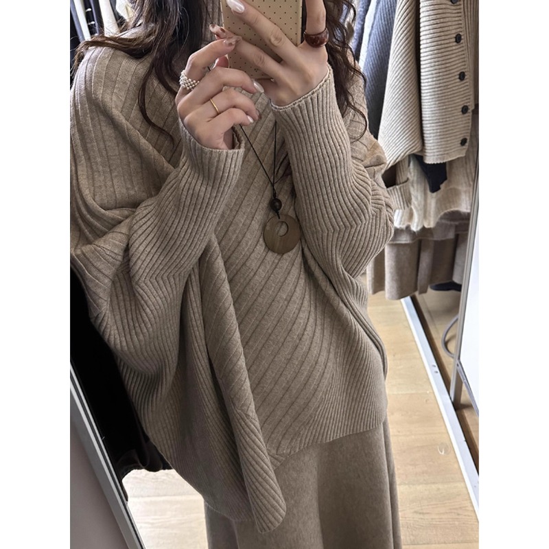 法式不规则蝙蝠袖高领套头毛衣女秋冬季加厚保暖慵懒风针织衫上衣