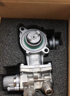 适配奔驰M271 C200 C180 C260E200E260 SLK200 1.8T 2.0T高压油泵