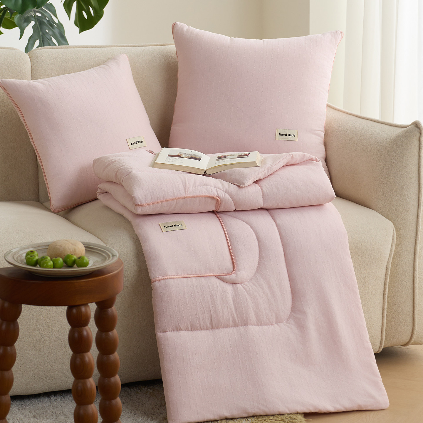 2026新款小清新简约波浪纹绫锦多功能抱枕被子两用办公室午睡靠枕