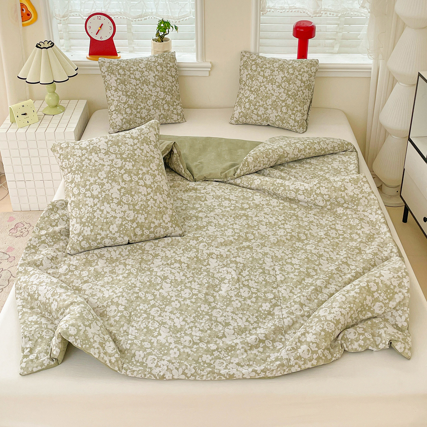 100%全棉车载抱枕被子两用办公室沙发午睡多功能口袋被纯棉二合一