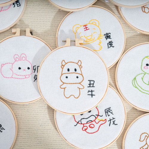 儿童刺绣手工diy材料小学生幼儿园初学者十二生肖卡通图案摆件