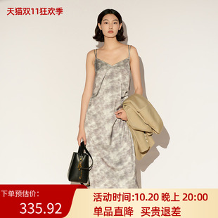 XG/雪歌26春款V领无袖吊带连衣裙女中长款开叉印花裙XL104002B493