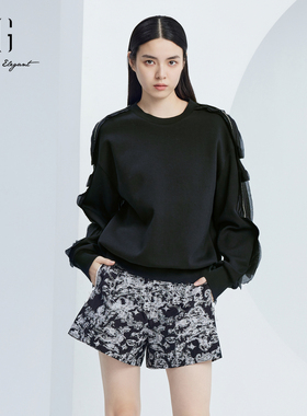 XG雪歌2024秋季新款链条装饰黑色套头卫衣女休闲外套XJ301012A290