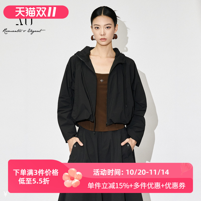 XG/雪歌2025年秋季新款连帽抽绳短款运动外套女上衣XL307829B890