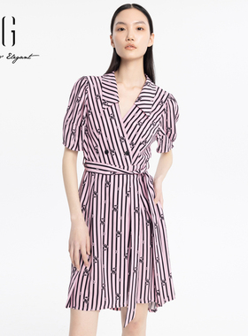 xg雪歌优雅翻领连衣裙女2024夏新款条纹印花中长裙子XJ204030B299