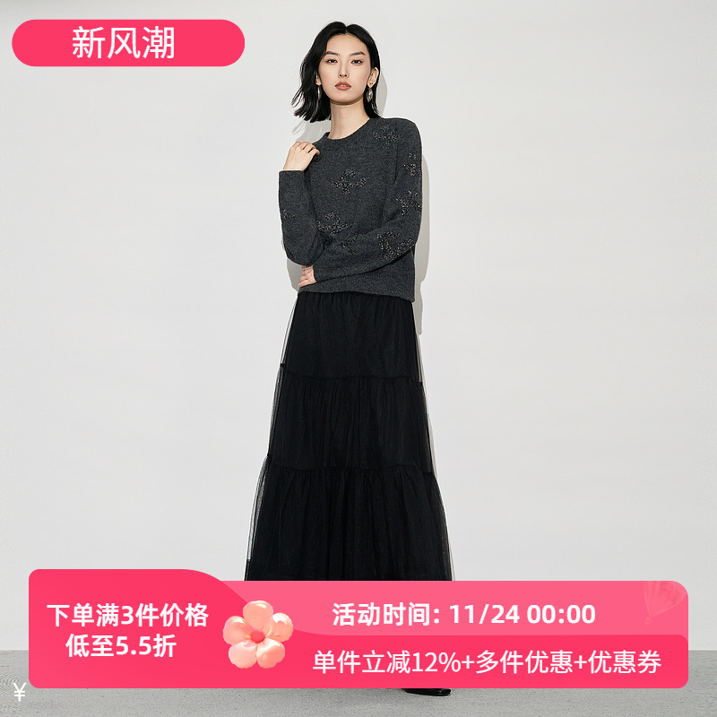 XG/雪歌2025年冬季新款百搭圆领绣片针织衫毛衣女XL411649A884