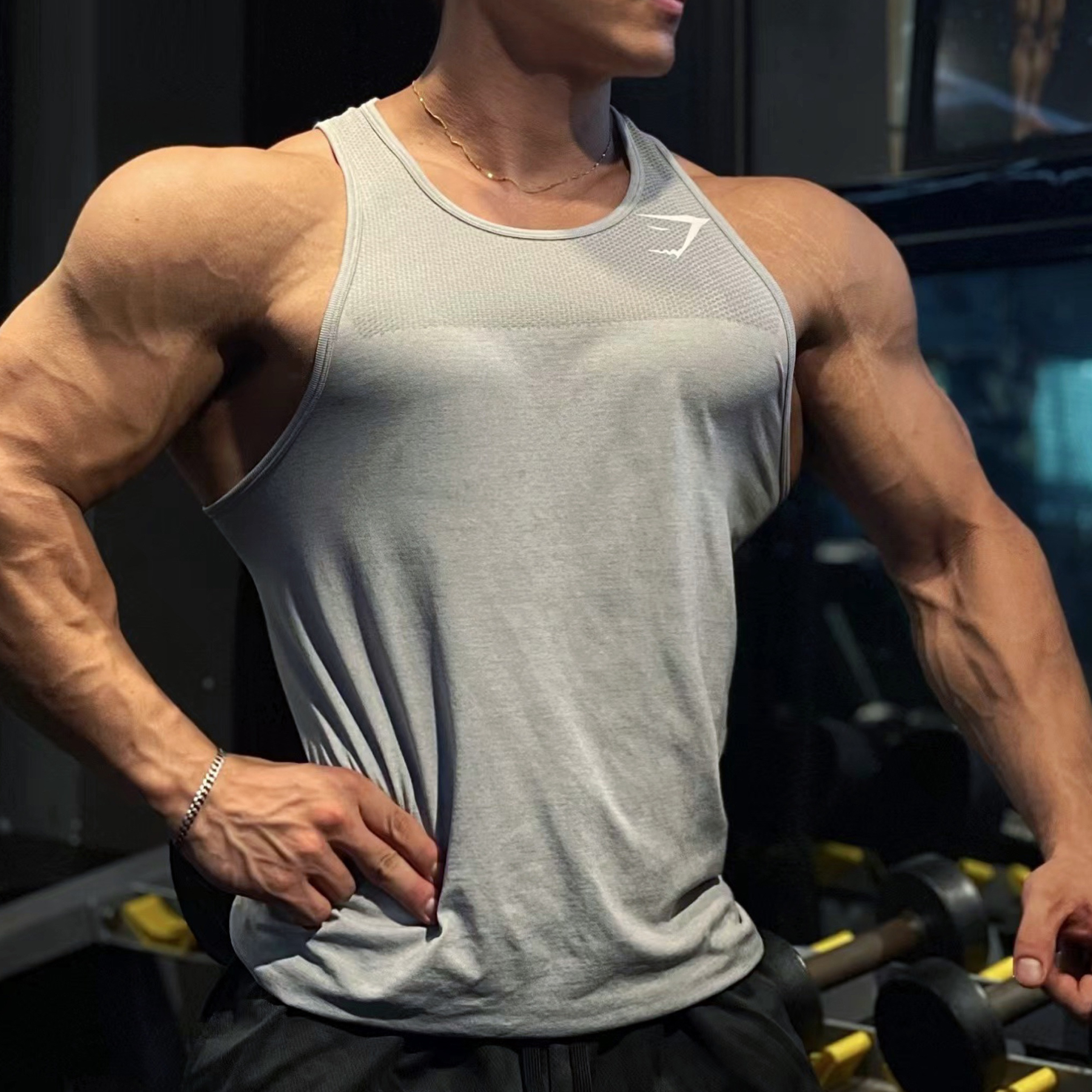 英国GYMSHARK鲨鱼健身运动背心男夏季新款透气速干宽松训练服上衣