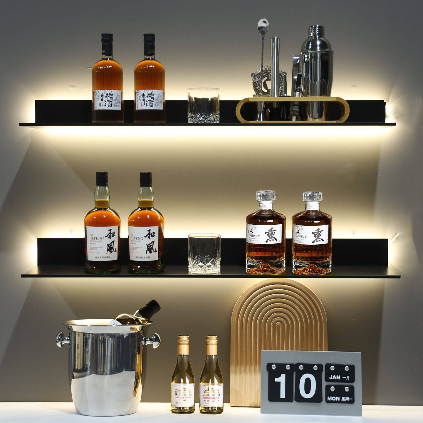 简约样板房酒柜软装饰品现代酒架摆件仿真红酒假洋酒冰桶道具展厅