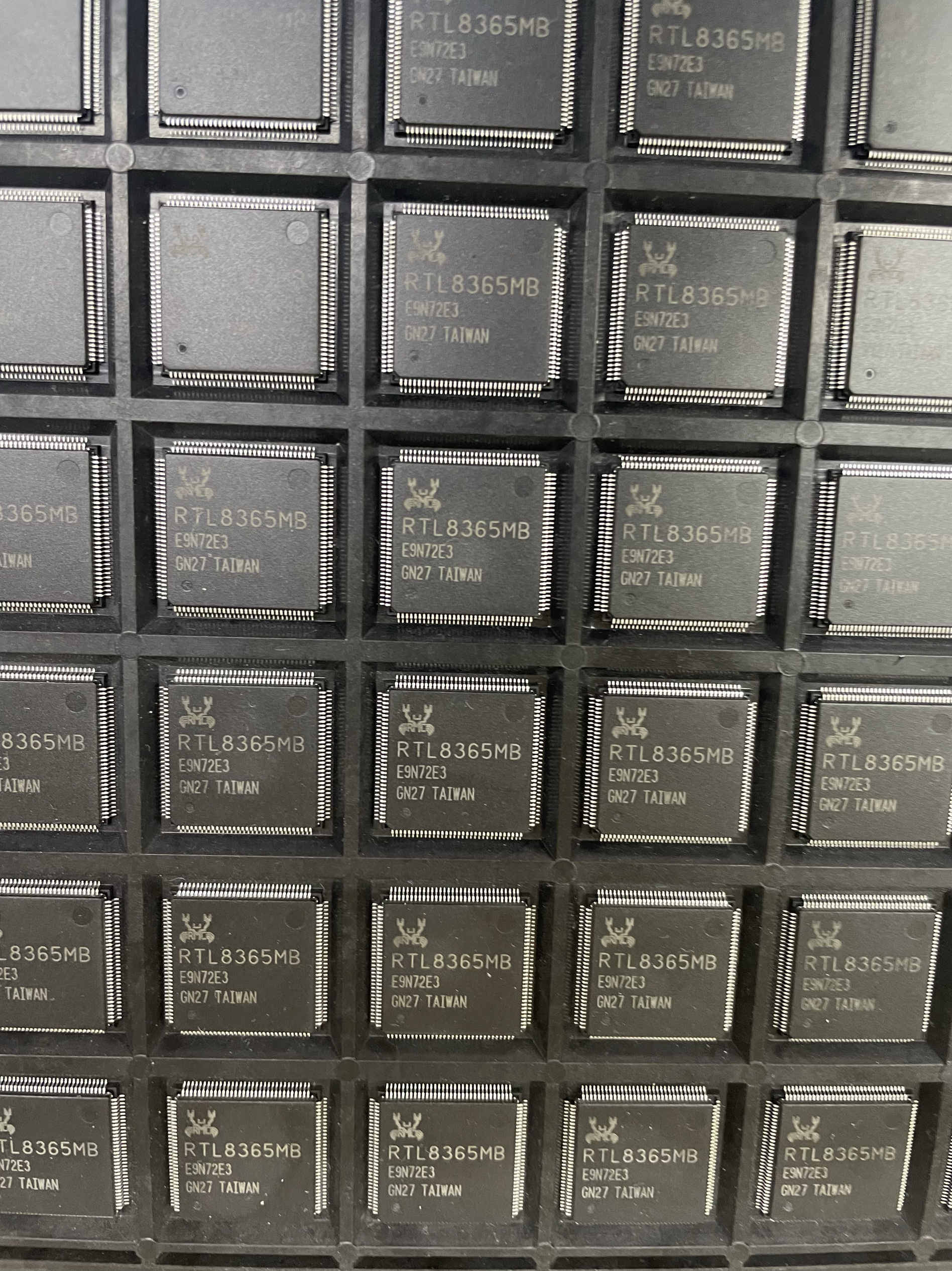 RTL8365MB-VC-CG 8367-VB R RB 8370N 8676S-VA1/2/3/4 QFP128