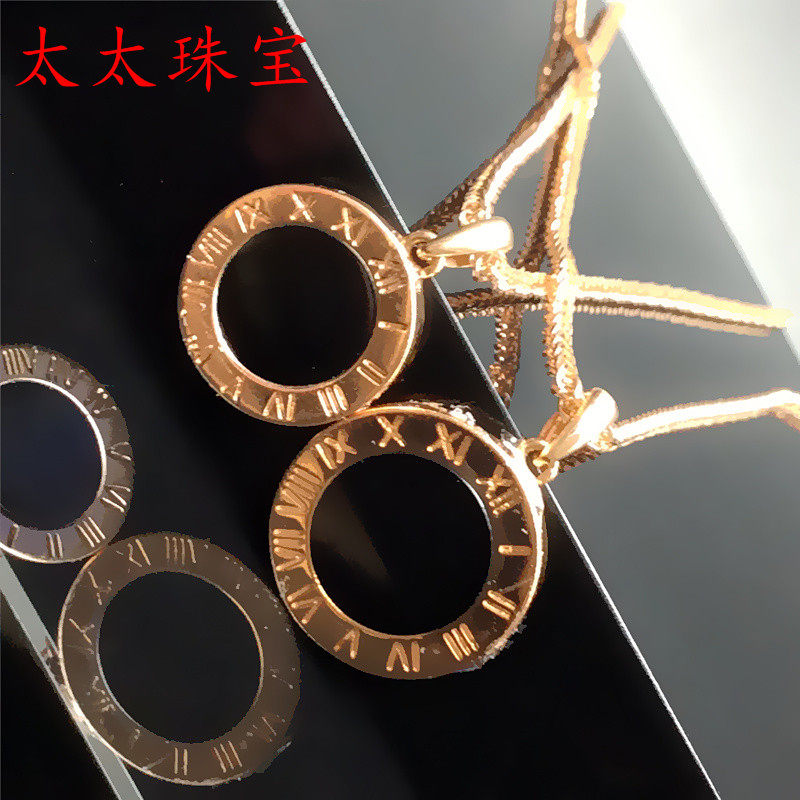 太太珠宝585吊坠正品14K玫瑰金彩金新款黑色罗马数字圆盘玛瑙