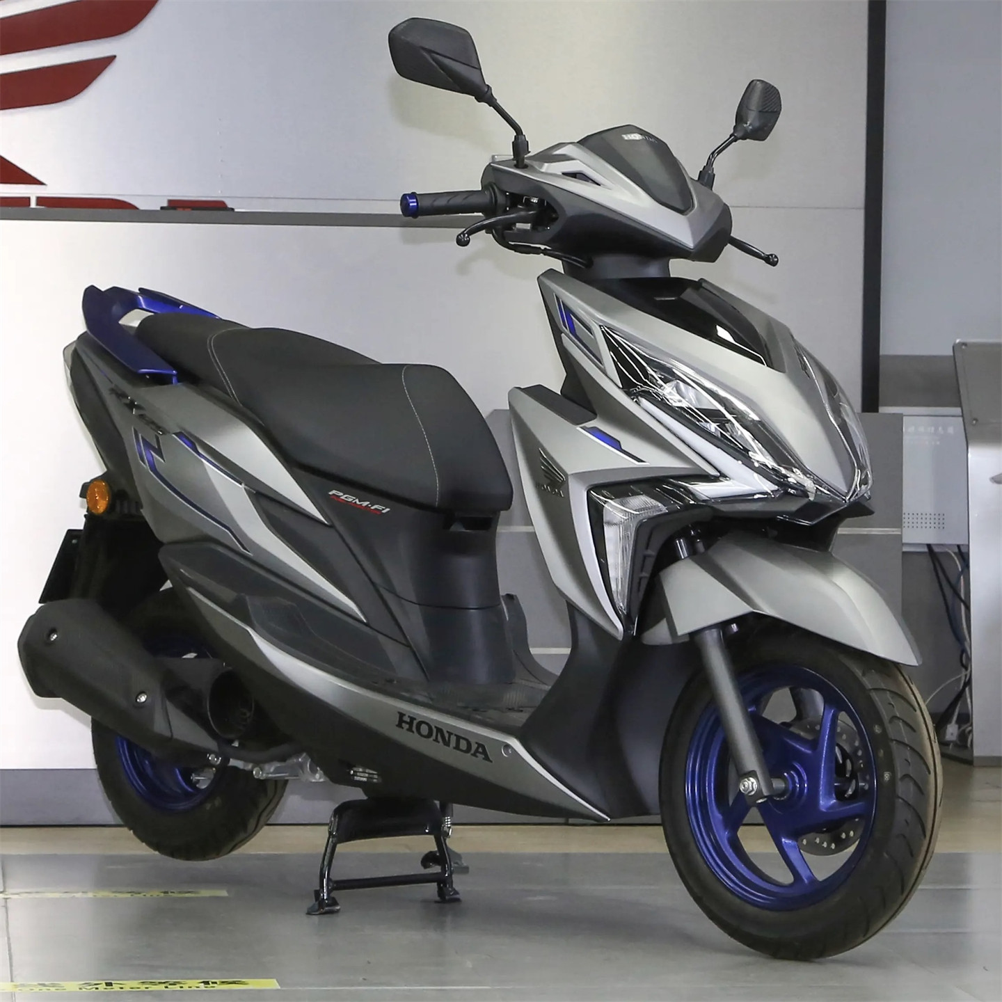 新款本田裂行RX125CC踏板车国四电喷男女款燃油代步省油摩托车