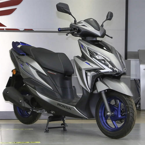 新大洲本田裂行RX125踏板车