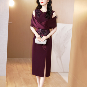 紫色三醋酸连衣裙女2026春夏新款高端轻奢主持人包臀宴会礼服裙子