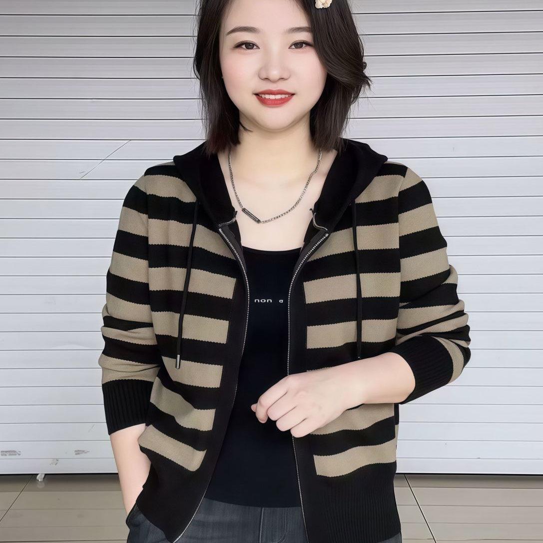 2025春季新款时尚条纹连帽针织衫外套女大码开衫毛衣洋气外搭上衣