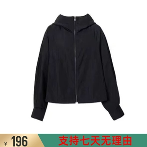 令麦檬2024春季新款黑色连帽时尚休闲运动短上衣外套女5F2210171Q