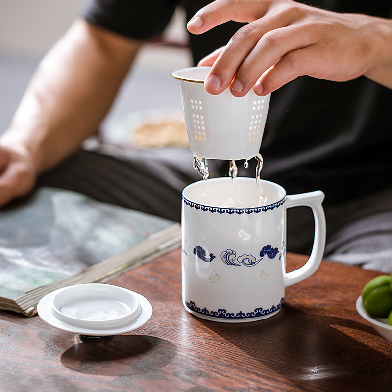 玉柏景德镇陶瓷泡茶杯子茶水分离杯玲珑办公杯带盖马克杯送礼家用