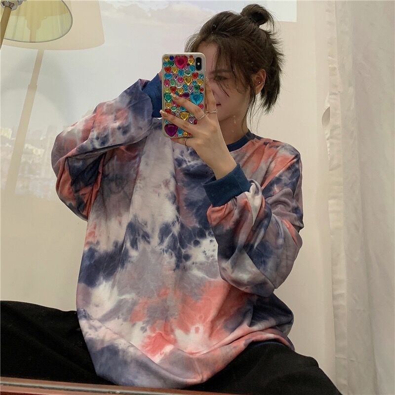 Real shot of round collar girl