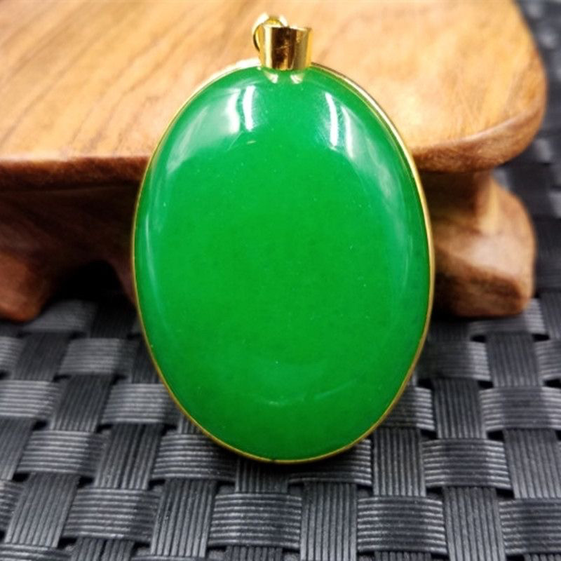 阳绿色马来玉蛋形吊坠 女款翠绿色玉石椭圆形吊坠 挂件