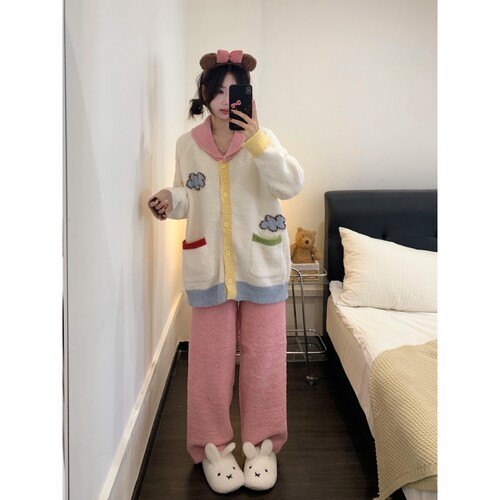 可爱风卡通软糯毛绒针织睡衣女秋