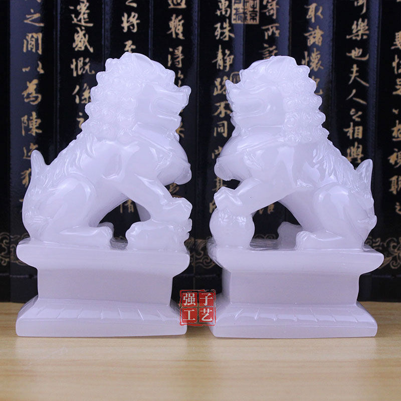 仿白玉狮子摆件一对招财北京狮宫门狮中式家居客厅装饰品酒柜摆设