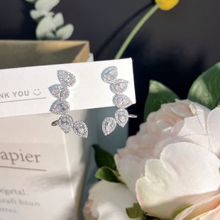 小众设计高级感锆石微镶耳环夏季 耳坠 银色轻奢耳钉水滴耳饰一排式