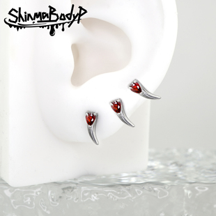 Shinma钛钢桃心爱心红钻獠牙龙牙狗牙1.2细杆耳钉耳骨钉耳饰