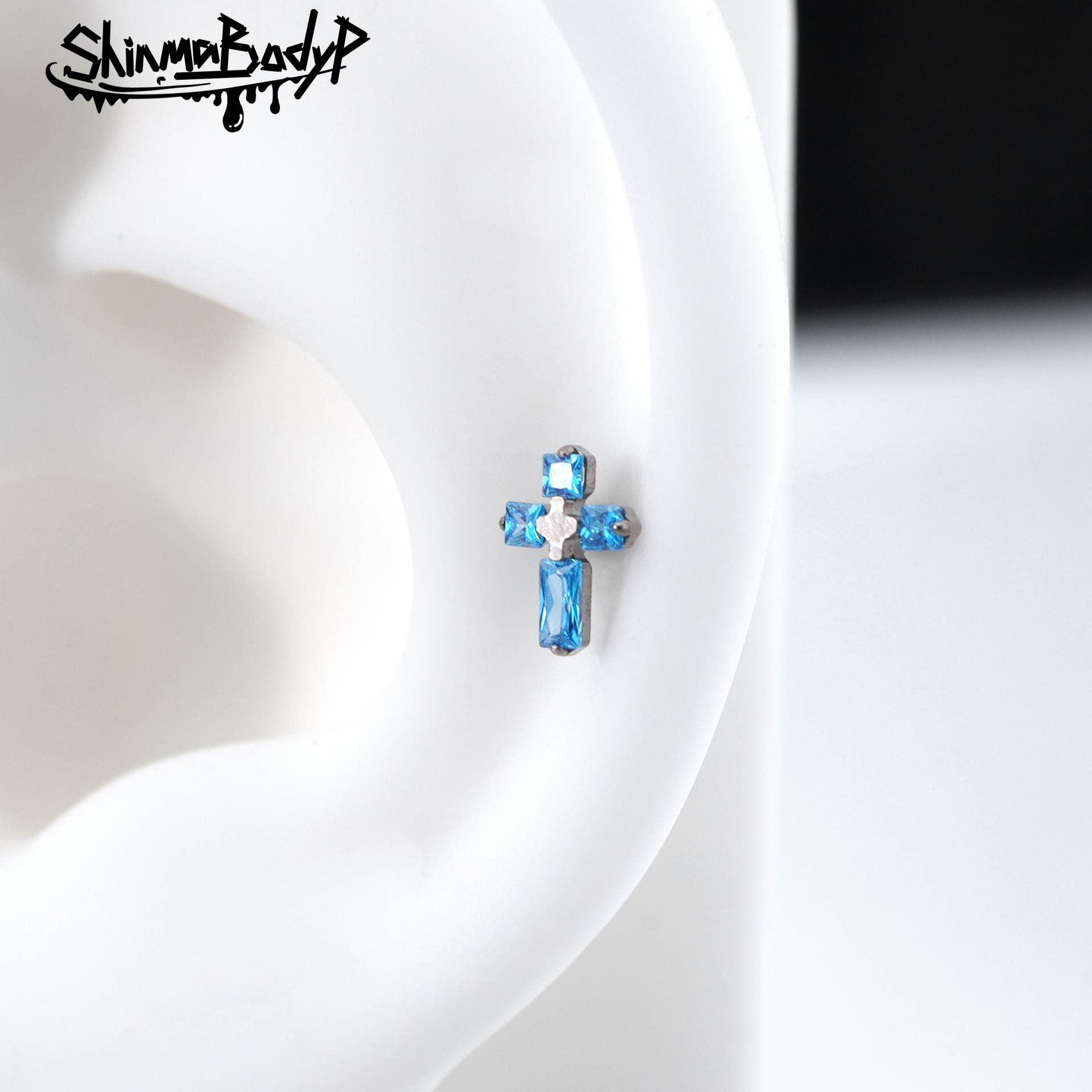 Shinma钛合金超闪锆石十字架耳钉