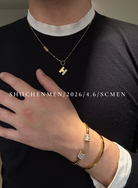 SCMEN 小众设计感H字母项链女轻奢小众设计感锁骨链钛钢镀18k金