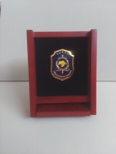 徽章盒礼盒酒盒茶叶盒纪念币盒，厂家直销，可为您刻印自己的logo