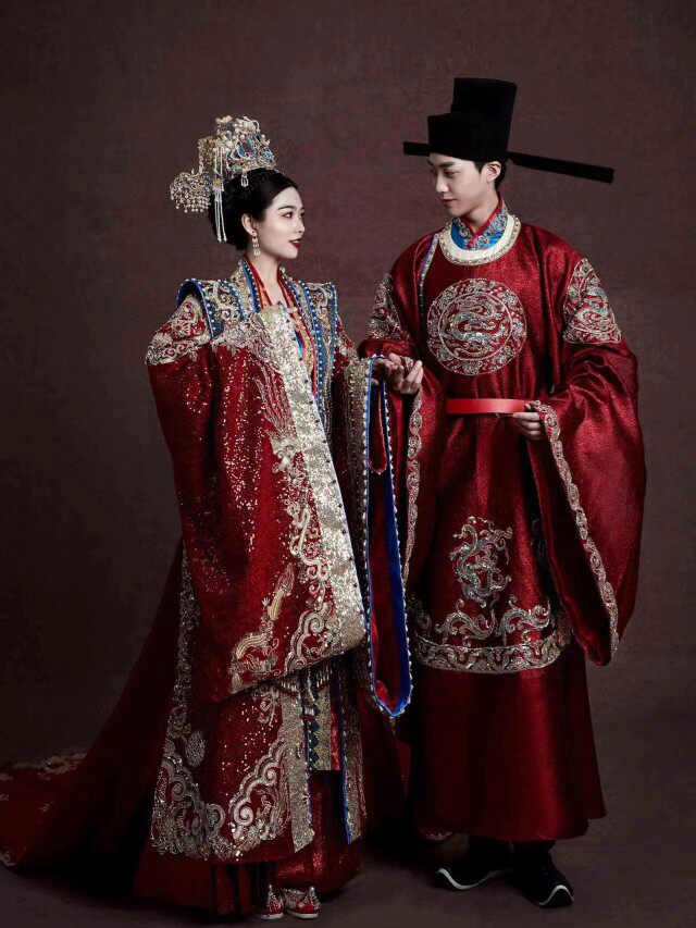 出租倒叙宋制汉服嫁衣新娘结婚婚服中式婚礼凤冠霞帔婚嫁租赁定制