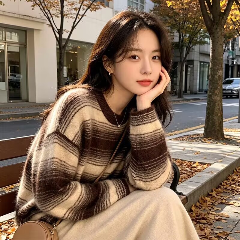 桑蚕羊毛丝拉绒横向段染渐变条纹圆领拉绒山羊绒女长袖针织打底衫