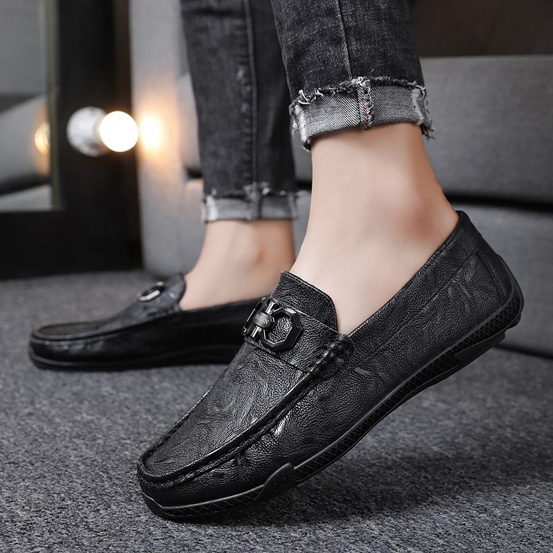 겨울 남성용 퓨어 블랙 셰프 슈즈 통기성 방수 미끄럼 방지 및 오일 방지 게으른 슬립온 남성용 캐주얼 콩 가죽 슈즈