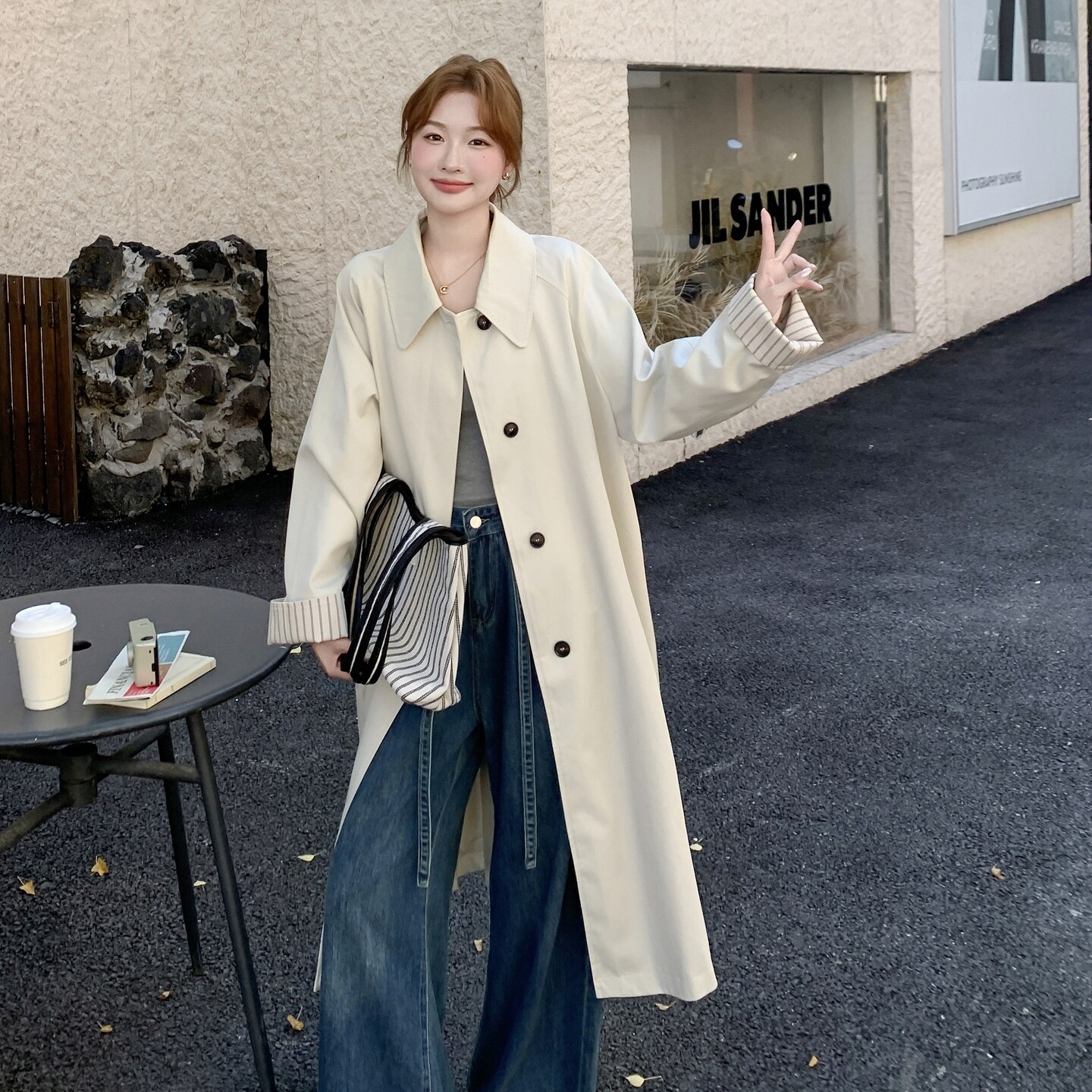 米白韩系条纹袖POLO领风衣女中长